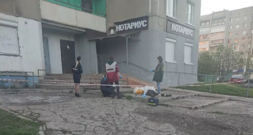Фото к статье: В Чебоксарах под окнами многоэтажного дома обнаружили тело мужчины