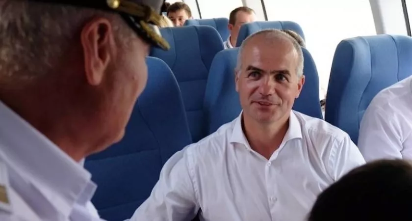 Фото к статье: Сколько заработал Ладыков за год, когда еще был главой администрации