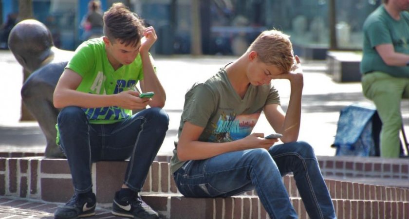 Клиенты Tele2 могут порекомендовать оператора друзьям и получить до 2000 рублей