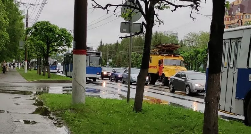 Фото к статье: В Северо-Западном районе Чебоксар встали троллейбусы