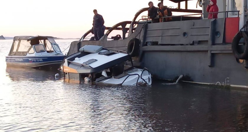 Четыре человека погибли при столкновении катера с теплоходом в Чувашии