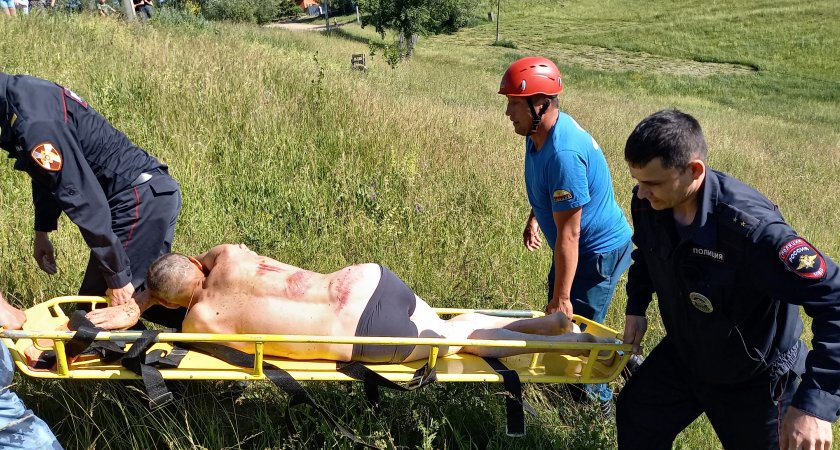 В Чувашии спасли мужчину, который упал в водосборную шахту и повредил спину