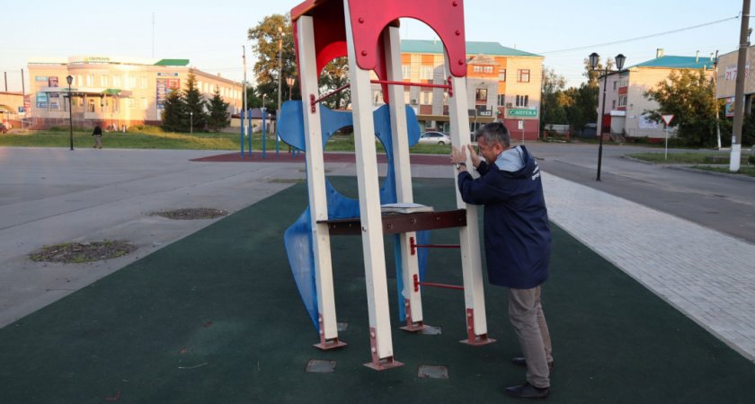 Детские площадки Чувашии, построенные за миллионы, оказались небезопасными