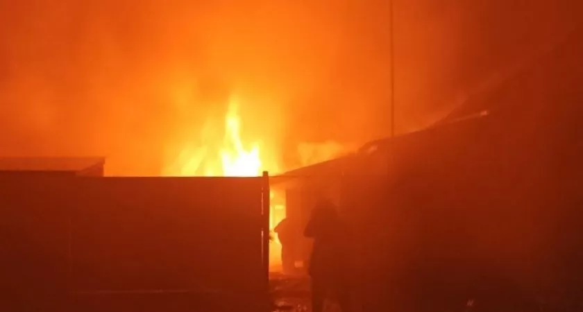 Фото к статье: В Красночетайском районе во время грозы разряд молнии ударил прямо во двор дома