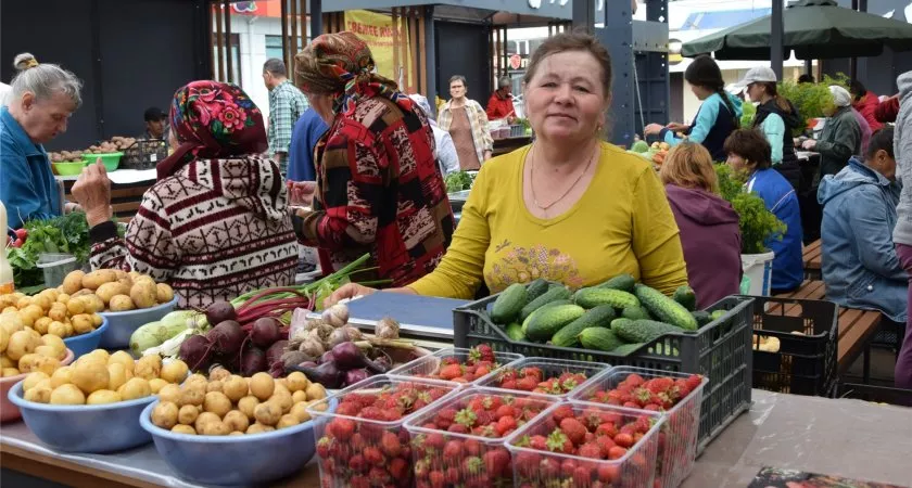 Фото к статье: Новый фермерский рынок пользуется популярностью у чебоксарцев: актуальные цены