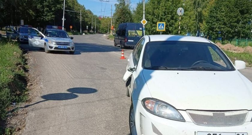 В Новочебоксарске водитель не заметил женщину, переходившую дорогу, и сбил ее