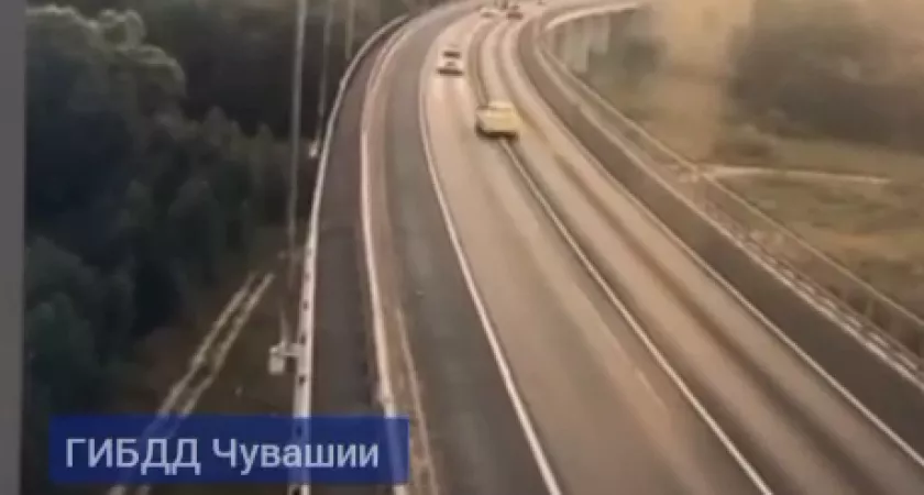 Фото к статье: Смертельная авария на М7 в Чувашии попала на камеру наблюдения