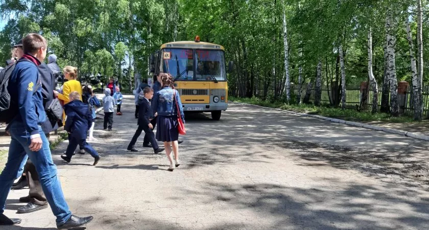 Фото к статье: Детям-школьникам бойцов батальона «Атал» назначат именные стипендии