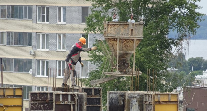 В Чувашии обострилась нехватка строителей: какие зарплаты предлагают по стране