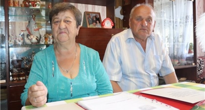 В Чувашии супруги встретились, ожидая автобус № 1, и прожили 50 лет вместе