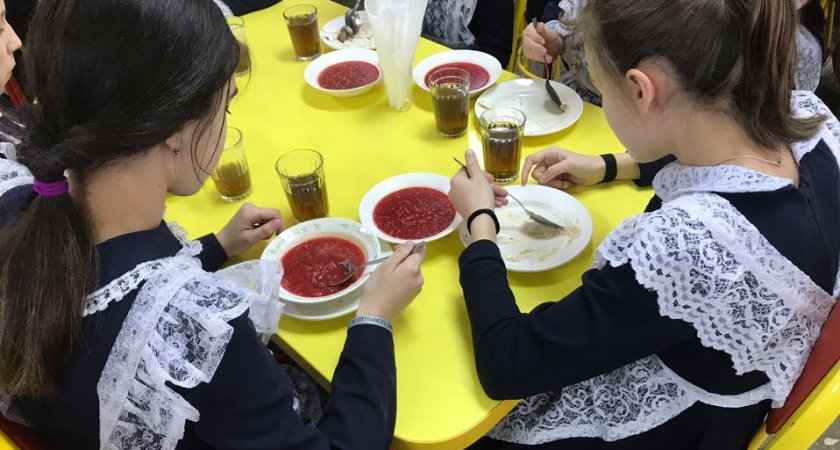 В Чебоксарах подорожало питание школьников начальных классов