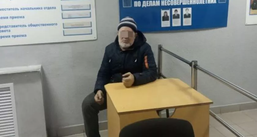 Фото к статье: Чувашские полицейские спасли мужчину, который без памяти брел по М7
