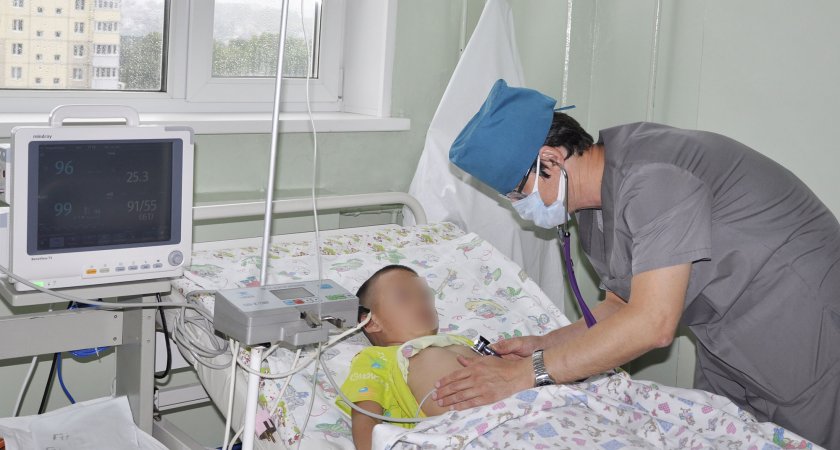 Чебоксарские медики спасли мальчика с тяжелой аллергией на кексы