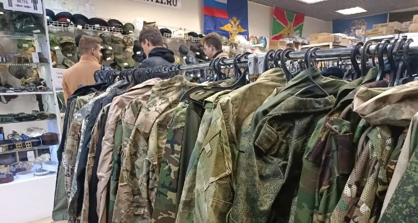 Фото к статье: Чебоксарцы скупают военную экипировку: "Без лишнего вышло на 30 тысяч"