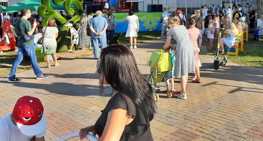 Фото к статье: В Чувашии показали варианты логотипа Года счастливого детства - 2023