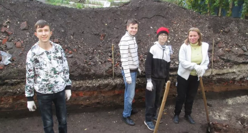 Фото к статье: В центре Чебоксар продолжаются раскопки