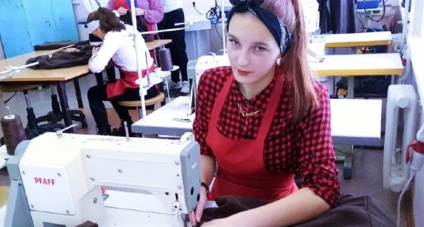 Фото к статье: Чувашские студенты шьют мобилизованным толстовки: "Мы передаем солдатам тепло наших рук"