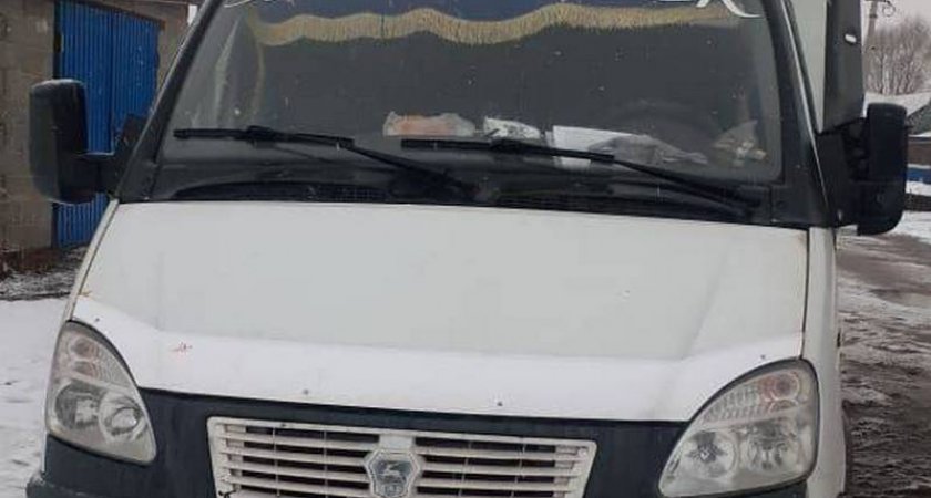 Пьяный водитель ГАЗели подбил два грузовика и попытался скрыться в Козловском районе