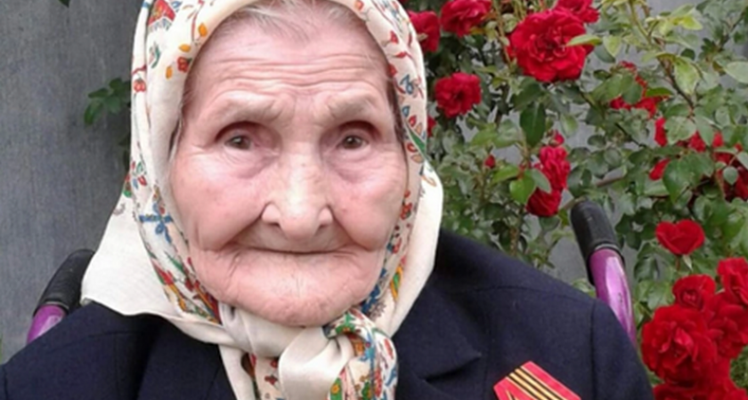На фронте била фашистов, а в тылу копала траншеи: ветерану в Чувашии исполнилось 100 лет