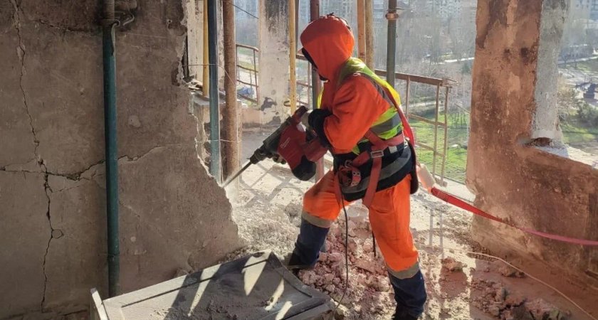 Жители Мариуполя показали результаты работы чувашских строителей