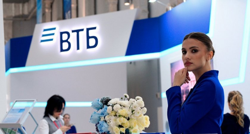 ВТБ: в 2022 году клиенты в среднем размещали на вклады 560 тысяч рублей
