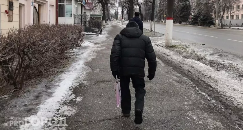 Фото к статье: В Чувашии пенсионер решил тряхнуть стариной и заказать интим, но просчитался