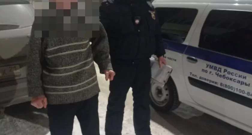 Фото к статье: В Чебоксарах в -35 спасли от холода босого человека, который гулял по городу