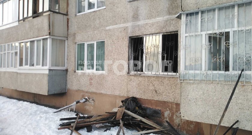 В Новочебоксарске ночью сгорела квартира: из дома вывели жильцов двух этажей