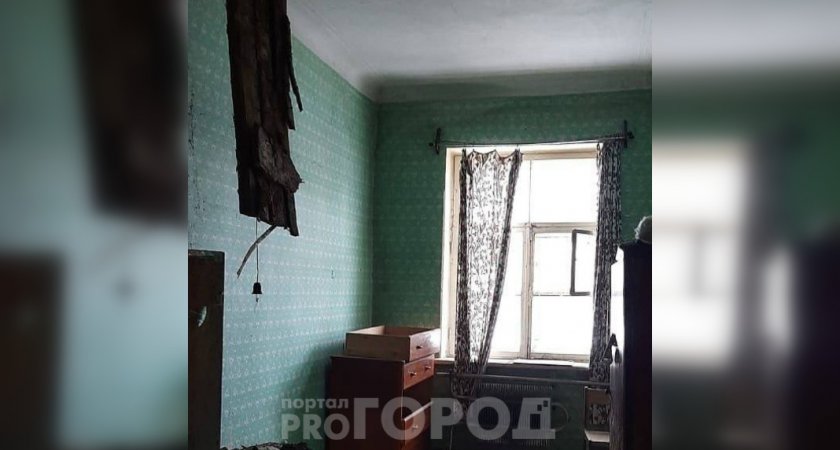 В аварийном доме в Чебоксарах обрушился потолок квартиры