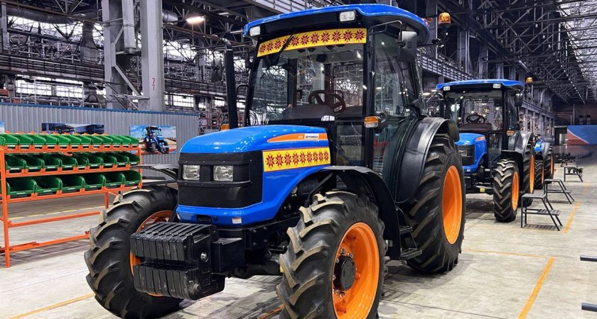 Таких еще не было в России: в Чувашии показали образец новомодного трактора 