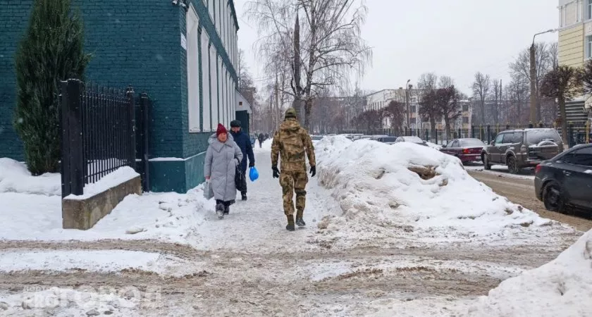 Фото к статье: Мобилизованные возвращаются из отпуска в Чебоксарах на спецоперацию
