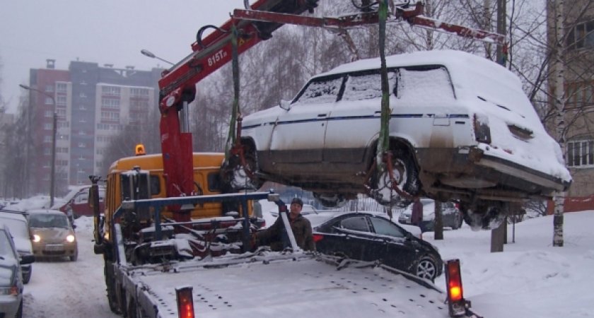В Чебоксары купят два эвакуатора и автовышку, чтобы разгрузить дороги города