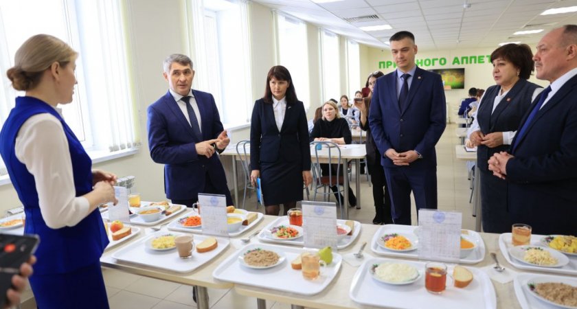 Николаев наведался в столовую яльчикской школы во время обеда