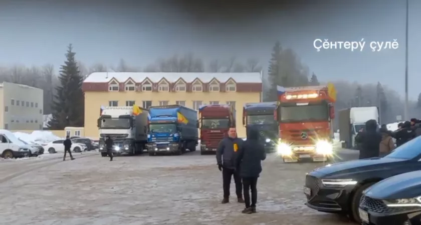 Фото к статье: Жители Чувашии отправили 14 машин и продукты для земляков на СВО