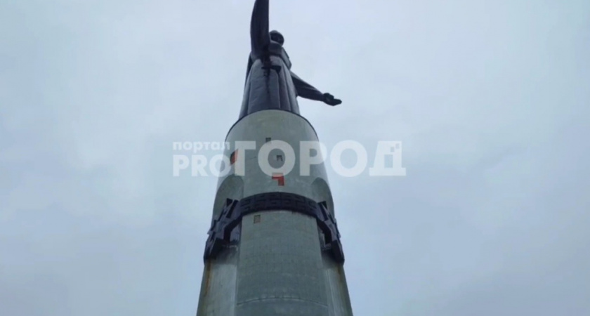 В Чебоксарах разрушается Монумент Матери 