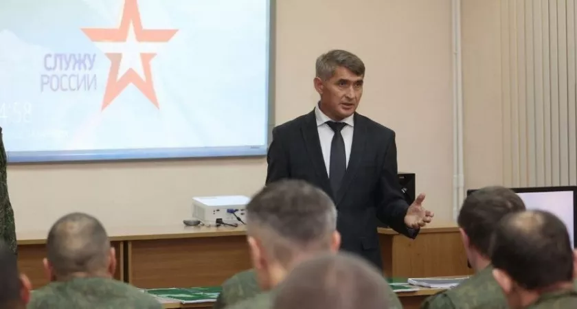 Фото к статье: Николаев предложил отправить молодежь на военные заводы вместо армии