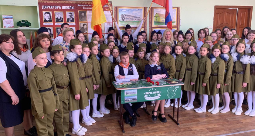 Парту в канашской школе посвятили Герою Советского Союза