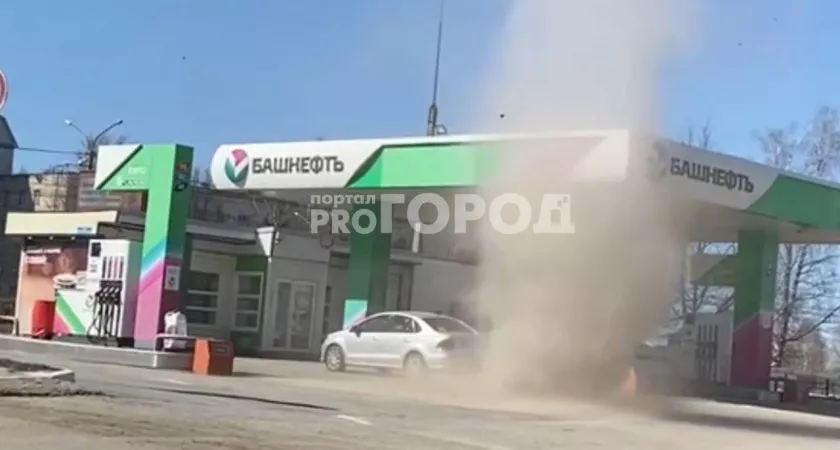Фото к статье: Мини-смерчи проходят местами в Чебоксарах