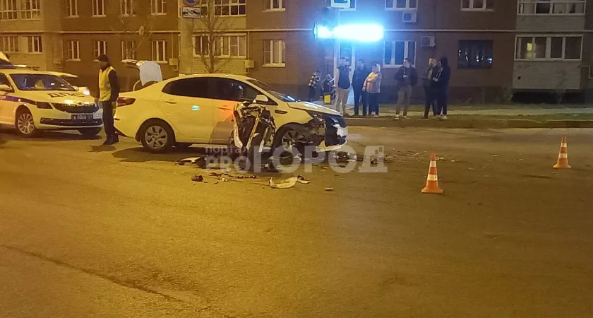 Фото к статье: В Чебоксарах произошло ДТП с мотоциклистом