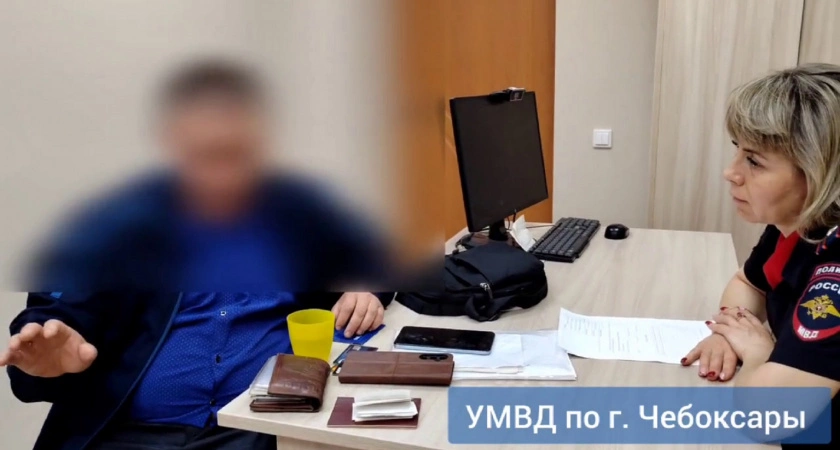 Фото к статье: Житель Чувашии рассказал, как поверил мошенникам: "Сначала не верил, не верил, не верил"