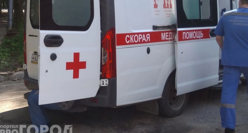 Фото к статье: В Чебоксарах беременная женщина получила травмы после падения со стремянки 