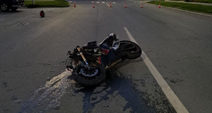 Ночью в Чебоксарах разбился мотоциклист на японском байке