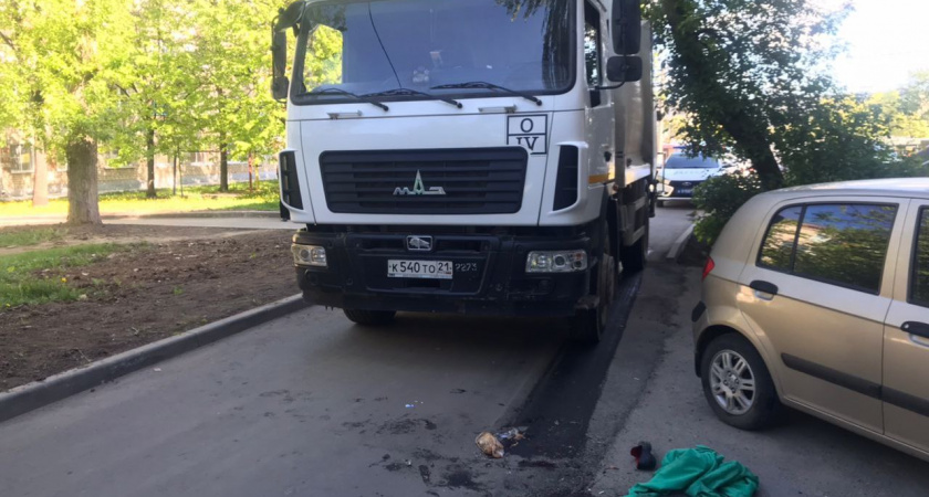 В Чебоксарах женщина, которую переехал мусоровоз, не выжила