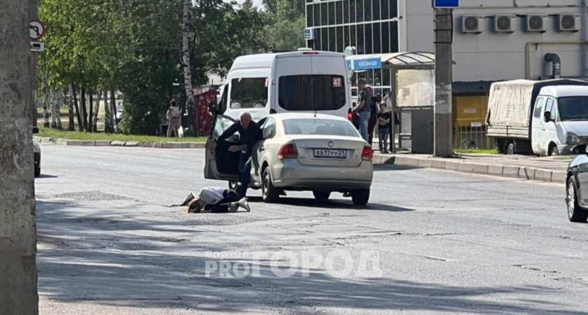 В Чебоксарах ослепленный водитель Volkswagen не увидел девочку на переходе