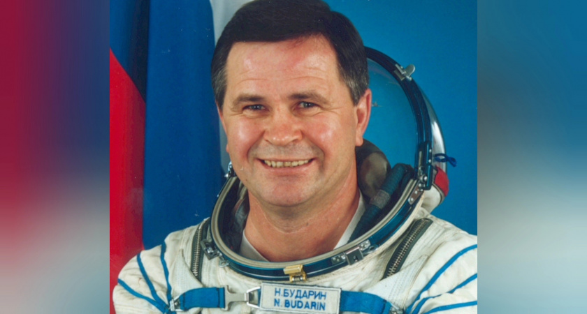 Космонавта Бударина наградили орденом за заслуги перед Чувашией