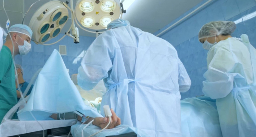 Мужчину с проколотым сердцем чебоксарские врачи спасли за 2,5 часа