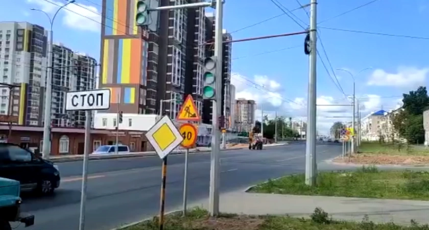 Фото к статье: На Гражданской начали включать светофоры