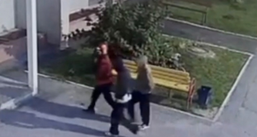 Дети в Чебоксарах промышляют кражами самокатов в подъездах