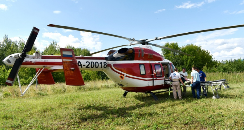 Жительницу Алатыря на вертолете доставили в Чебоксары: "Сердце очень редко билось"
