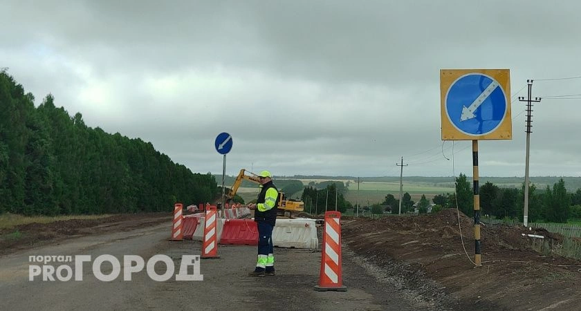 Фото к статье: Сломанные при строительстве М12 дороги Чувашии обещают отремонтировать к осени
